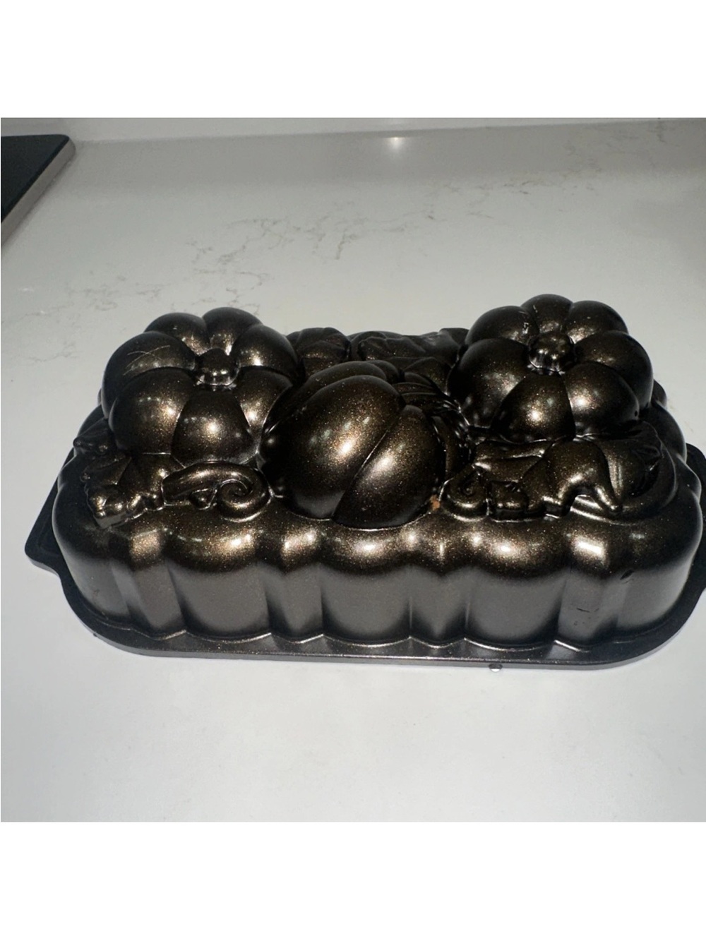 Nordic Ware Botanical Pumpkin Loaf Pan 6 Cups 3D Cast Aluminum